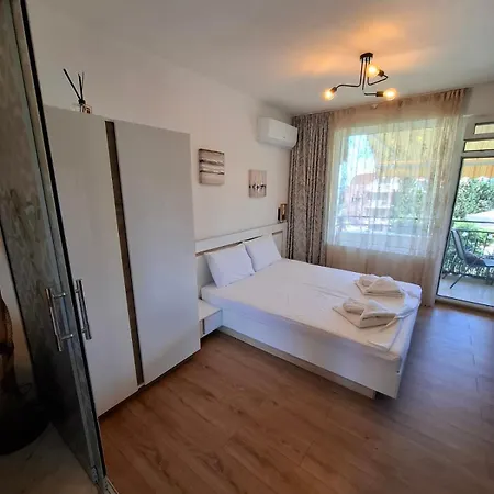 Apartment Larenta *
