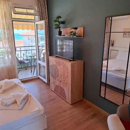 Larenta Apartment Sveti Vlas